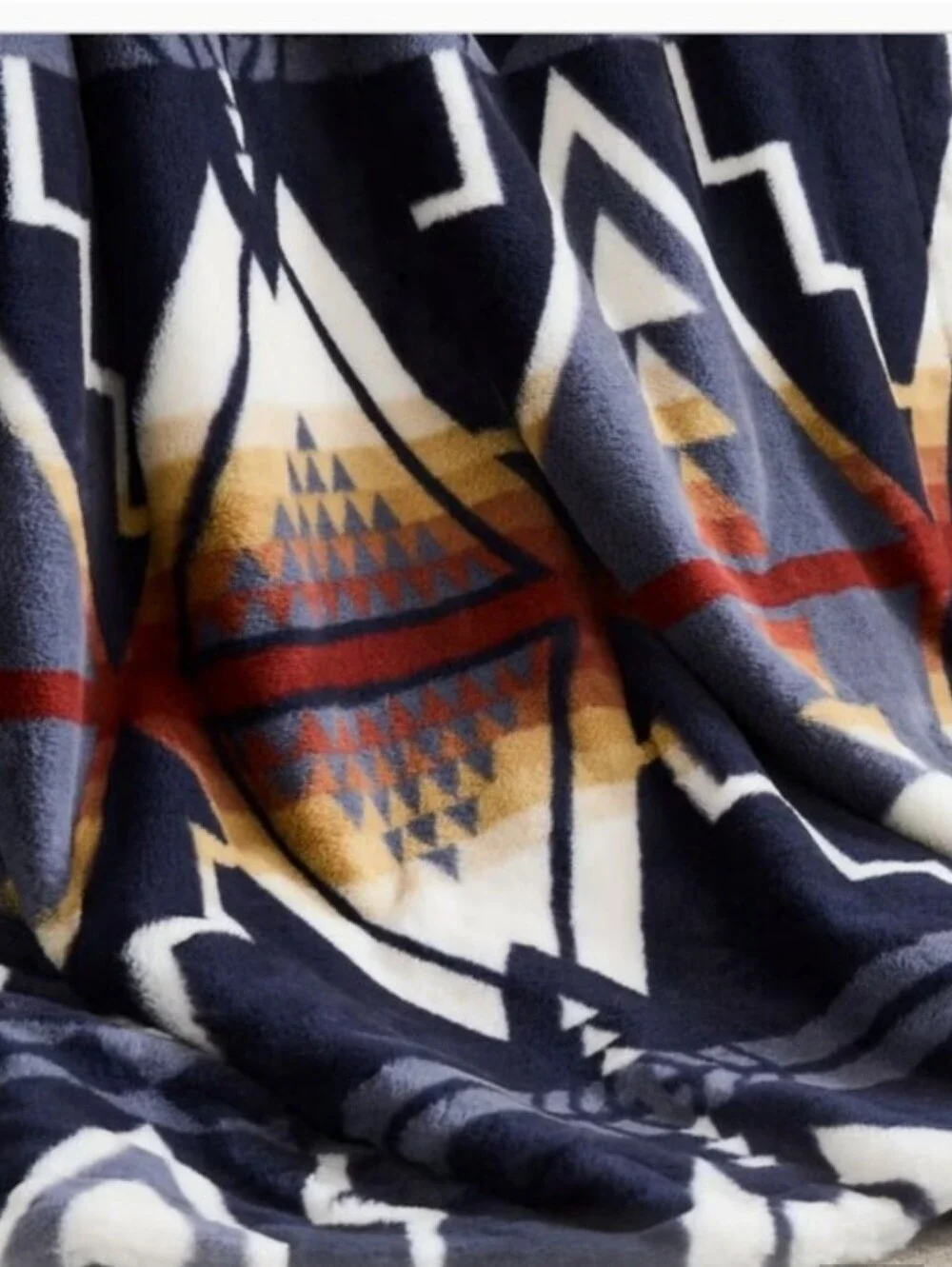 Pendleton Faux Fur Luxe Blanket, New, Arrow Flight, King
